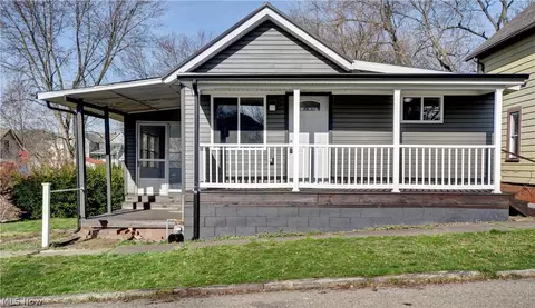 140 6th St SW, New Philadelphia, OH 44663