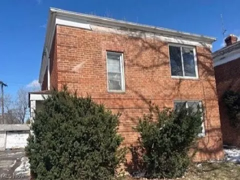 18505 Harvard Rd, Cleveland, OH 44122
