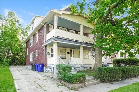 883 Alhambra Rd, Cleveland, OH 44110