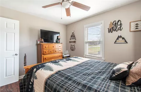 361 Poland Ave, Struthers, OH 44471 photo 18