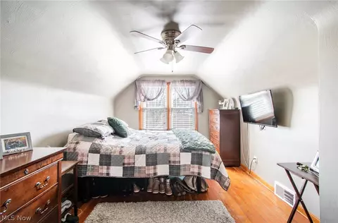 361 Poland Ave, Struthers, OH 44471 photo 17