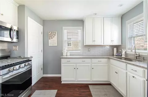 361 Poland Ave, Struthers, OH 44471 photo 4