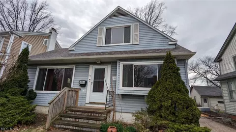 1466 Bunts Rd, Lakewood, OH 44107