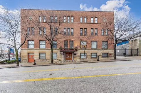 1133 W 9th St #307, Cleveland, OH 44113