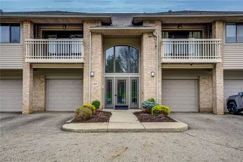 3800 Rosemont Blvd #107F, Fairlawn, OH 44333