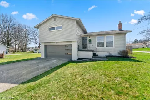 430 Brandon Ave, Struthers, OH 44471