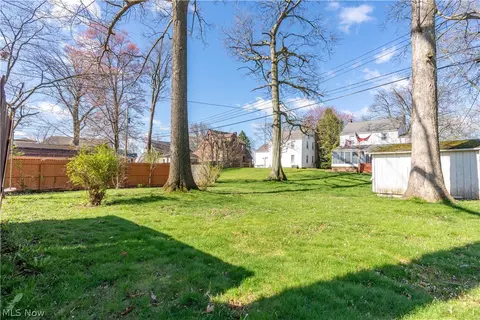 Exterior - 357 Raff Rd NW, Canton, OH 44708 photo 8 of 9