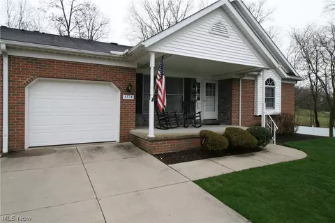 1374 Cove St NW, Uniontown, OH 44685