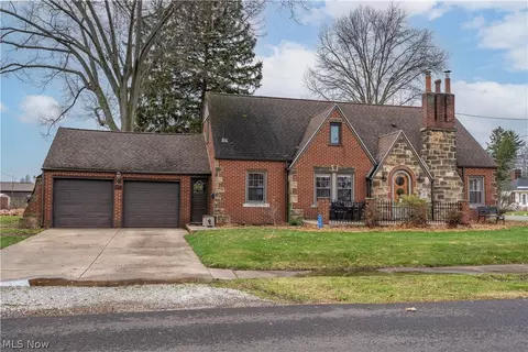 115 Manor Ave NW, Canton, OH 44708