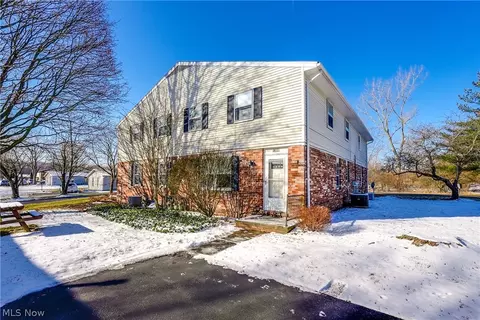 1386 Athena Dr, Kent, OH 44240