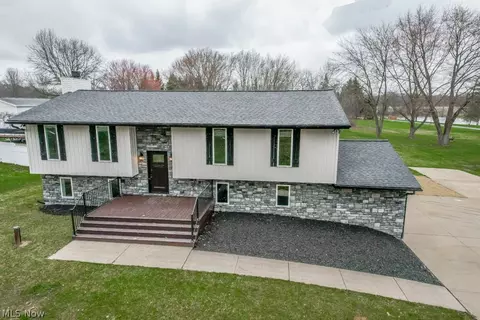 9917 Strausser St NW, Canal Fulton, OH 44614