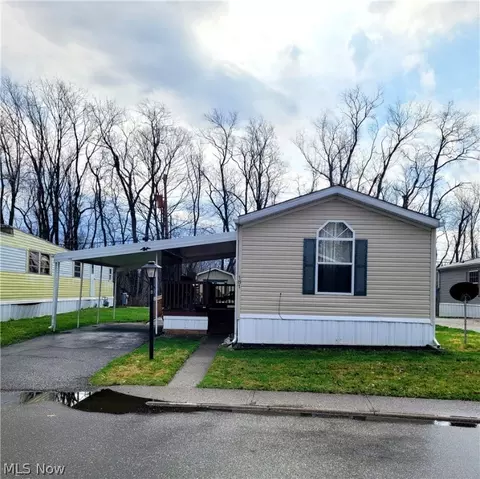 181 Rolling Park Dr N, Massillon, OH 44647