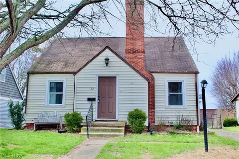 122 32nd St NE, Canton, OH 44714
