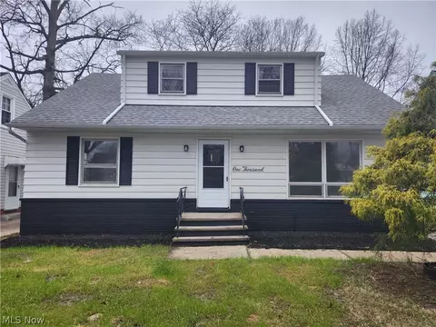 1000 Chelston Rd, South Euclid, OH 44121