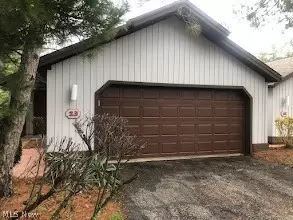 23 Pinewood Dr, Medina, OH 44256