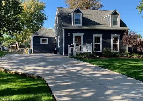 165 Rowmont Rd SW, Massillon, OH 44646