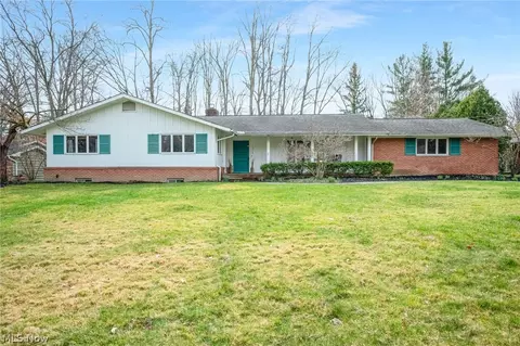 10512 Laurel Ln, Brecksville, OH 44141