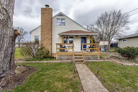 1306 Clearview St, Warren, OH 44485