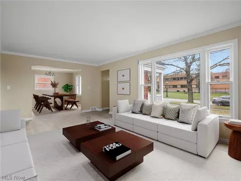 4012 Sunset Dr, Boardman, OH 44512 photo 2