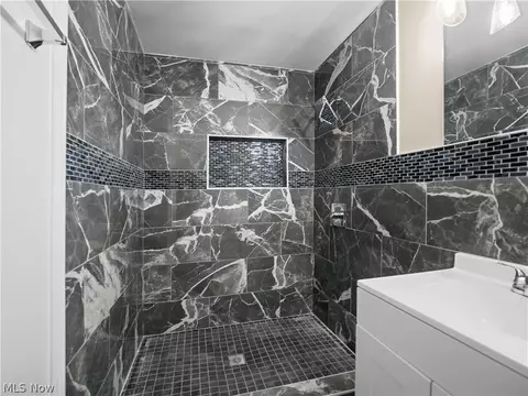 4012 Sunset Dr, Boardman, OH 44512 photo 16