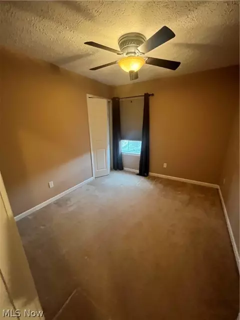 Bedroom - 3949 Marsh Creek Ln, Rootstown, OH 44272 photo 3 of 3