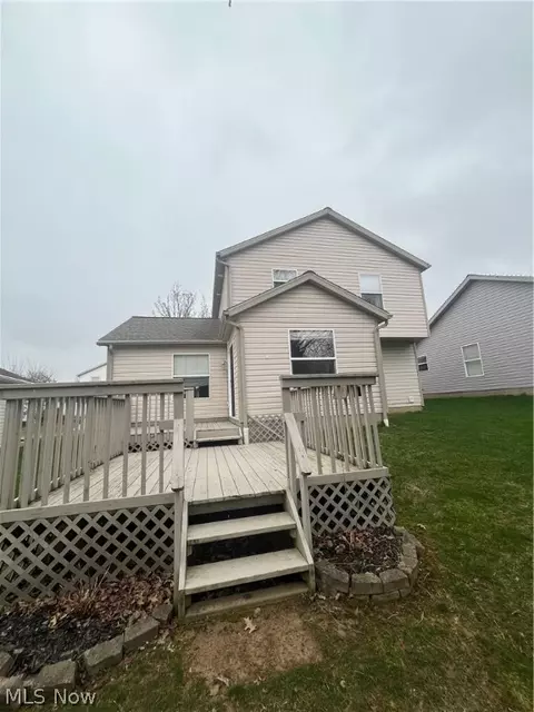 Exterior - 3949 Marsh Creek Ln, Rootstown, OH 44272 photo 3 of 3