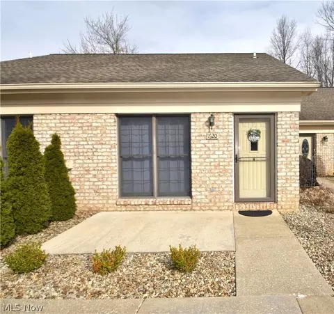 1620 Westhampton Dr, Youngstown, OH 44515