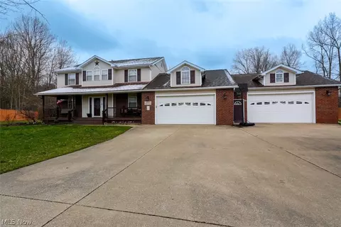 5391 Savannah Dr, Ashtabula, OH 44004 photo 2