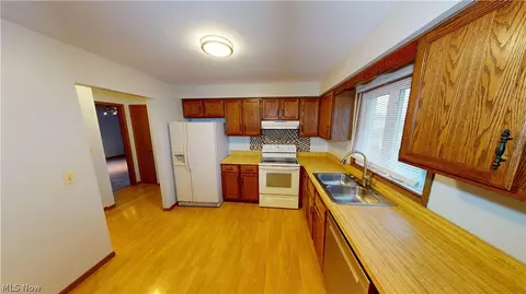 816 Pearson Cir #5, Boardman, OH 44512 photo 10