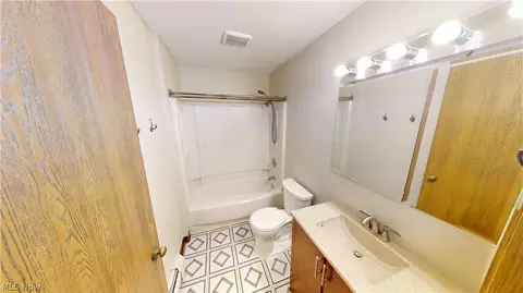 816 Pearson Cir #5, Boardman, OH 44512 photo 13