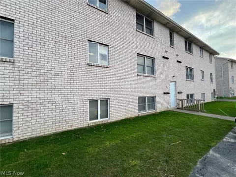 816 Pearson Cir #5, Boardman, OH 44512 photo 29