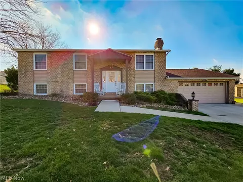 2018 Walsh St, Louisville, OH 44641