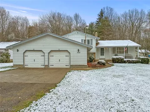 624 NE Henn Hyde Rd NE, Warren, OH 44484