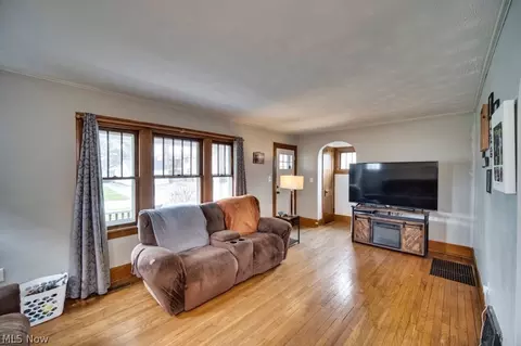 Living - 251 Denison Ave, Elyria, OH 44035 photo 2 of 3