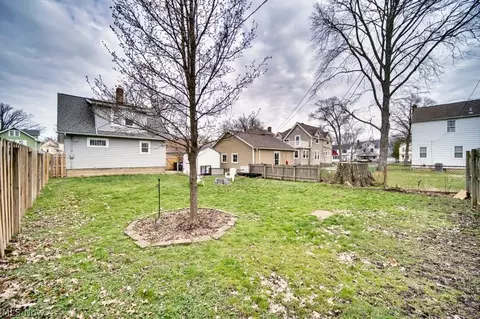 Exterior - 251 Denison Ave, Elyria, OH 44035 photo 11 of 15