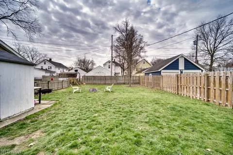 Exterior - 251 Denison Ave, Elyria, OH 44035 photo 12 of 15