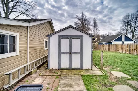 Exterior - 251 Denison Ave, Elyria, OH 44035 photo 13 of 15