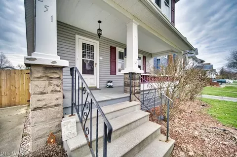 Exterior - 251 Denison Ave, Elyria, OH 44035 photo 7 of 15