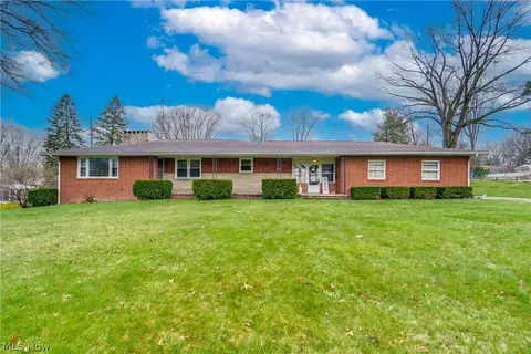 3817 Bellwood Dr NW, Canton, OH 44708