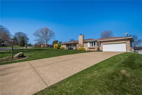 5885 Canterbury St NW, Canton, OH 44708 photo 3