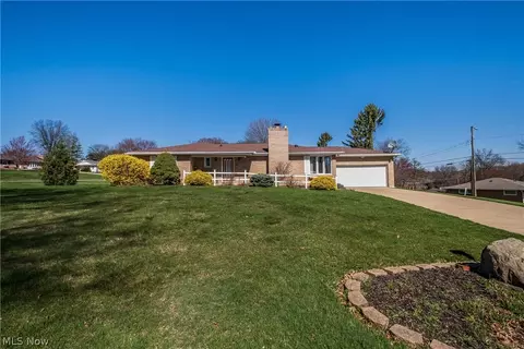 5885 Canterbury St NW, Canton, OH 44708 photo 2