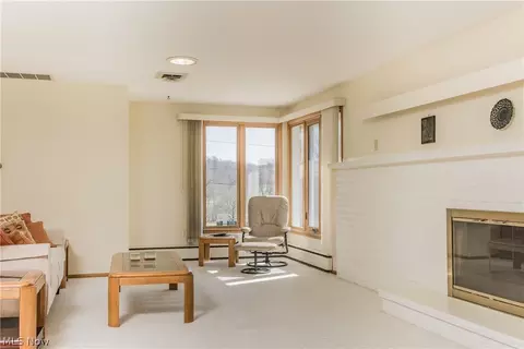 5885 Canterbury St NW, Canton, OH 44708 photo 9