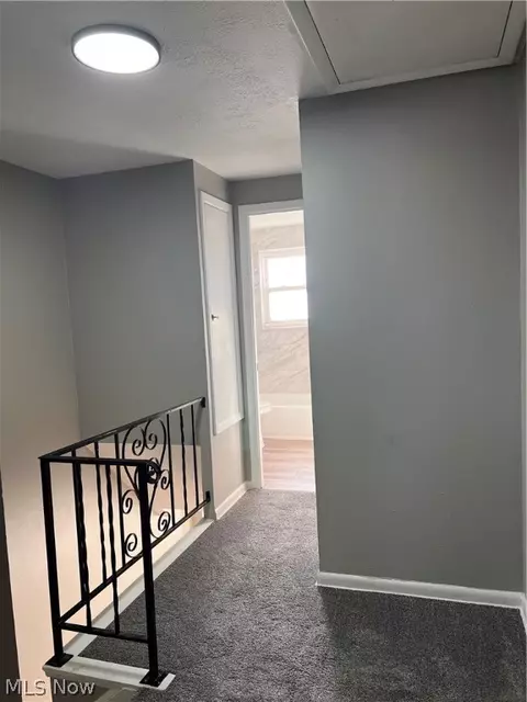 Entry Way - 31500 N Marginal Dr #E, Willowick, OH 44095 photo 4 of 4