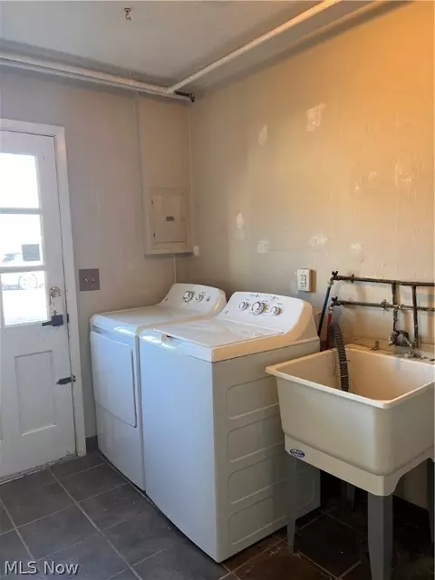 Other - 31500 N Marginal Dr #E, Willowick, OH 44095 photo 2 of 10