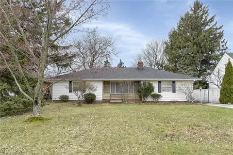 7528 State Rd, Parma, OH 44134 photo 2