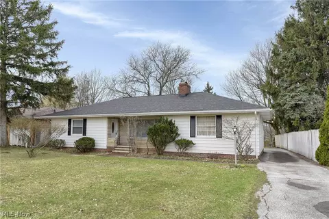 7528 State Rd, Parma, OH 44134 photo 3