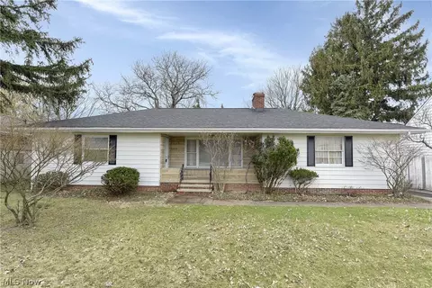 7528 State Rd, Parma, OH 44134