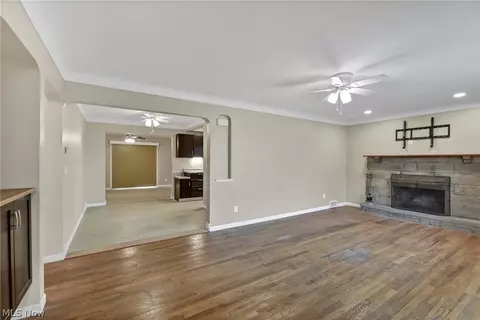 7528 State Rd, Parma, OH 44134 photo 4