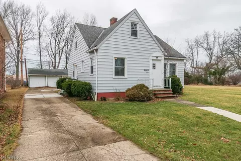 840 E 232nd St, Euclid, OH 44123