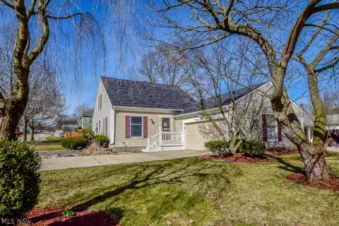 2300 Plymouth Ln, Cuyahoga Falls, OH 44221